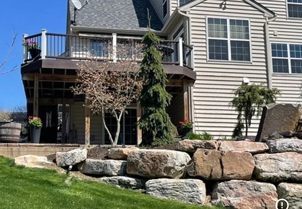 9648 Crescent Ln — exterior photo