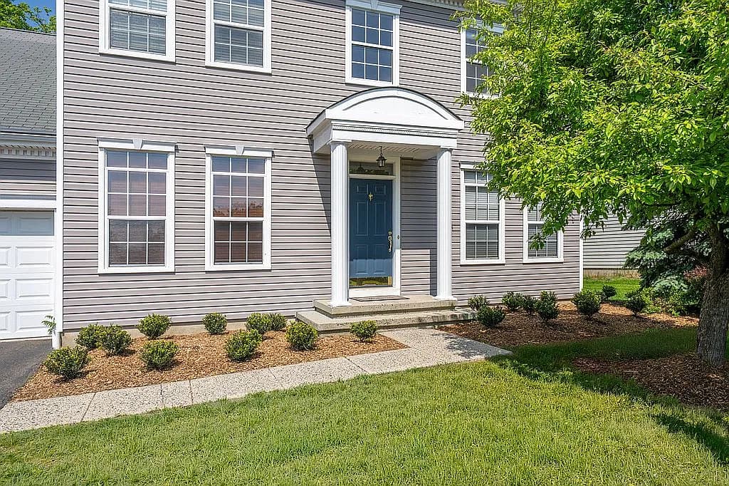 16 Landau Rd — exterior photo