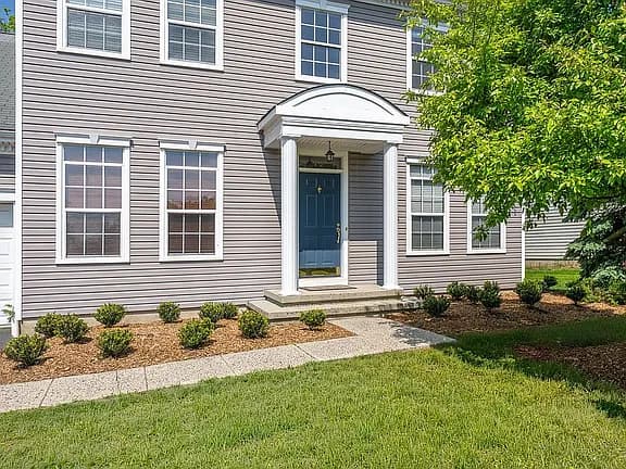 16 Landau Rd — exterior photo