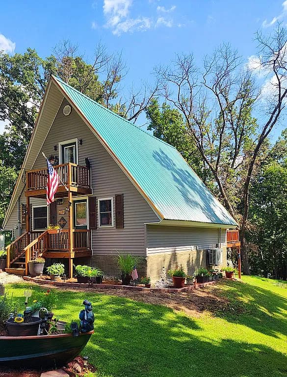 4182 Shady Lane Dr — exterior photo