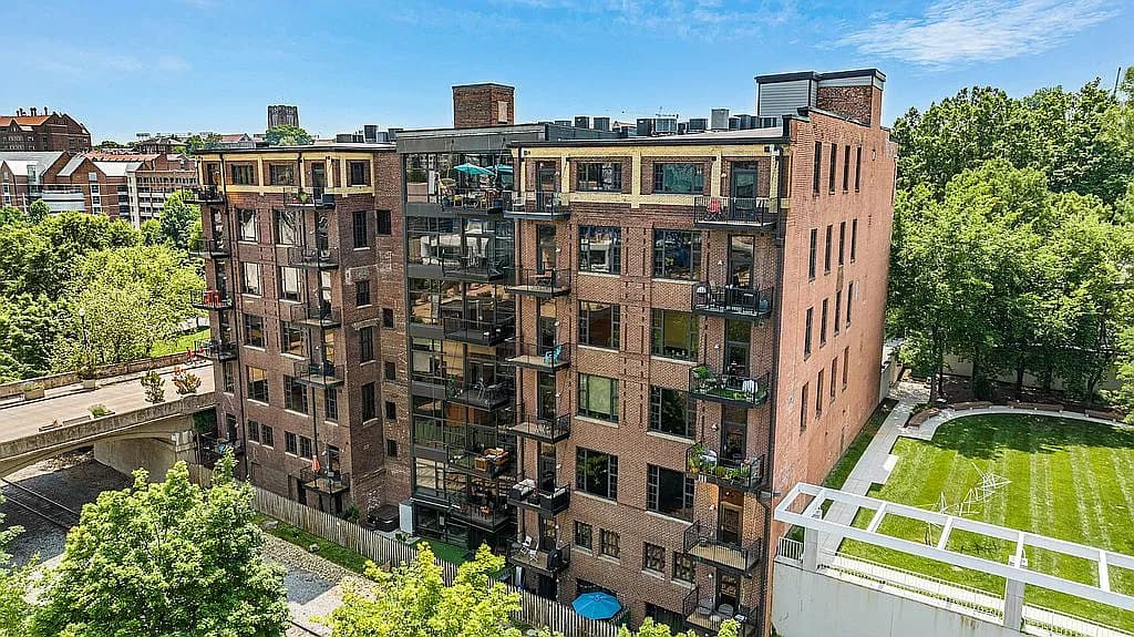 1060 Worlds Fair Park Dr Unit 202 — exterior photo