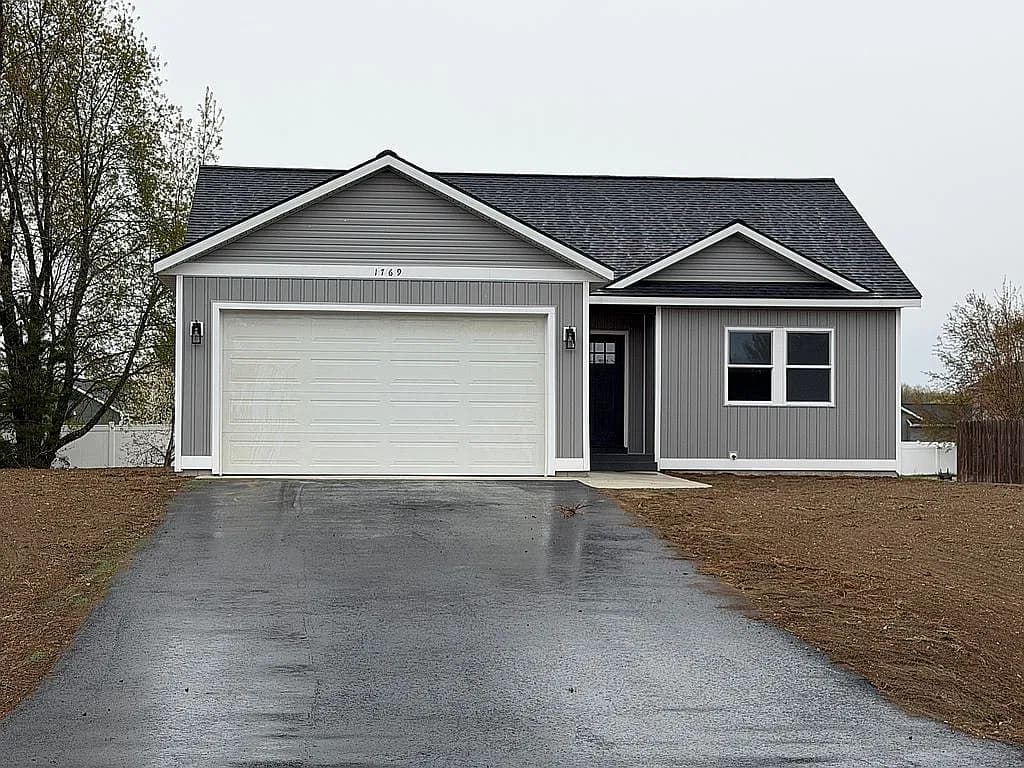 1769 Hansen Cir — exterior photo