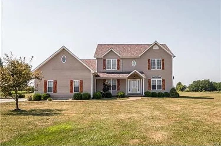 7618 Ll Rd — exterior photo