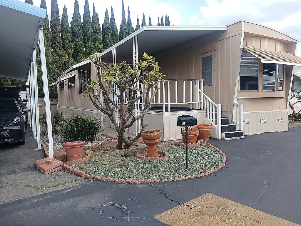 8111 Stanford Ave Space 167 — exterior photo