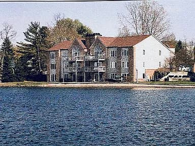 3354 Adams Shore Dr — exterior photo