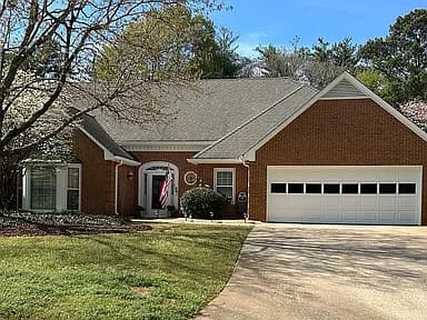 220 Stepping Stone Dr — exterior photo