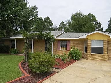 312 Mary Dr — exterior photo