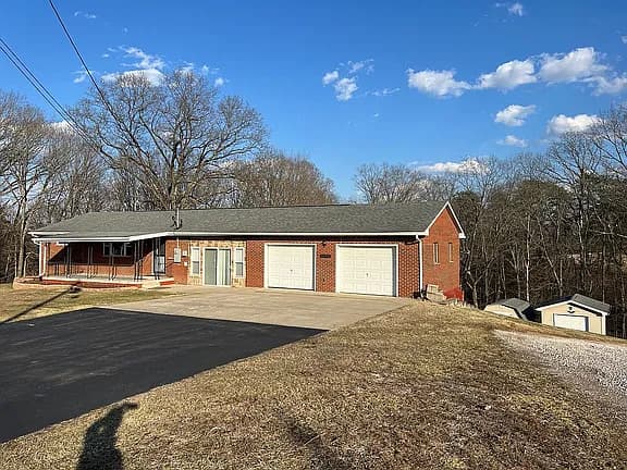 558 Winding Heights Rd — exterior photo