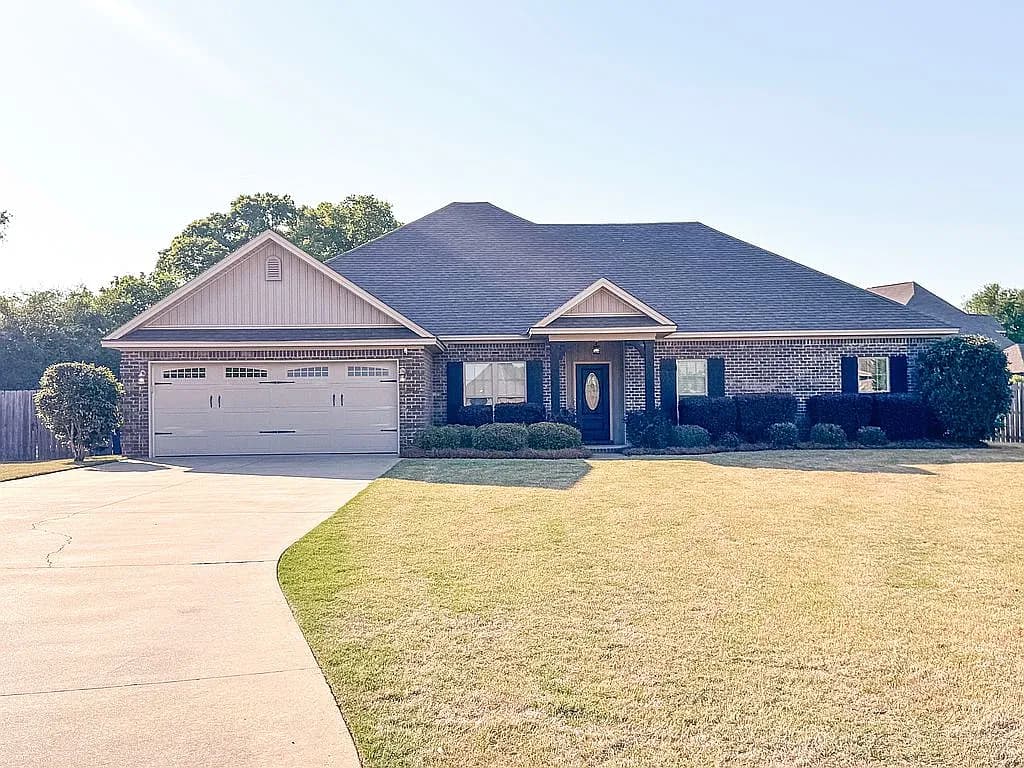 1516 Rushmore Dr — exterior photo