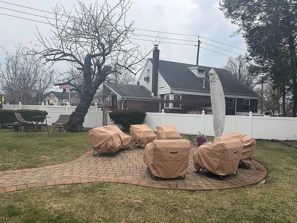 829 Prospect Ave — exterior photo