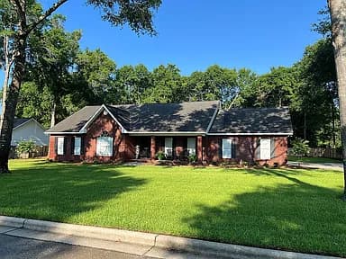 403 Pebble Creek Ln — exterior photo