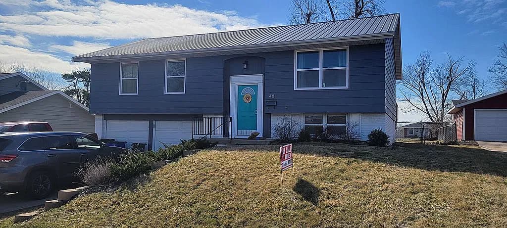 48 Fleetwood Rd NW — exterior photo