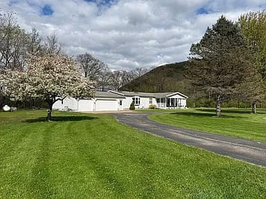 39271 Kc Dr — exterior photo