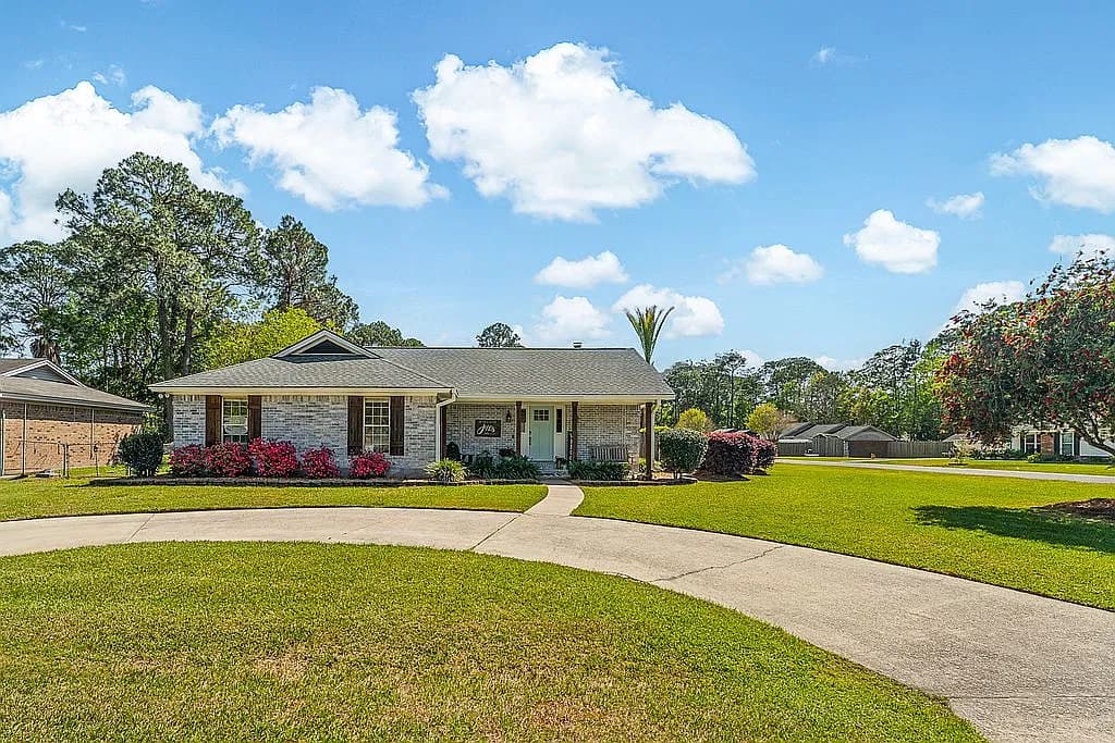 5 Cypress Glen Ln — exterior photo