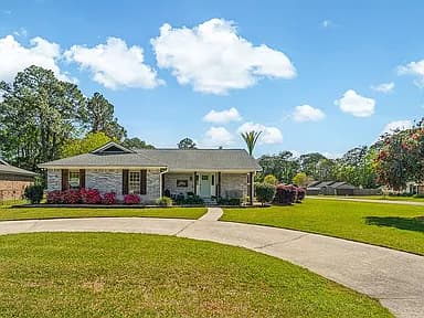 5 Cypress Glen Ln — exterior photo