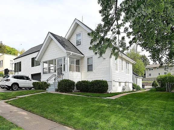 6124 Pierce St — exterior photo