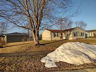 111 Glasgow Dr — exterior photo