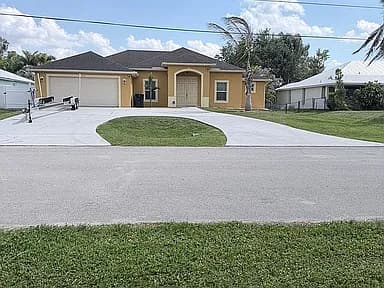 417 SW Kestor Dr — exterior photo