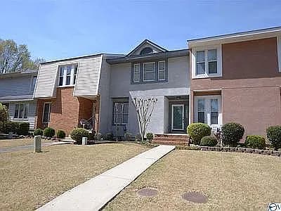 2843 Westchester Dr SW — exterior photo