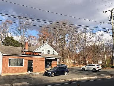 785 W Main St — exterior photo