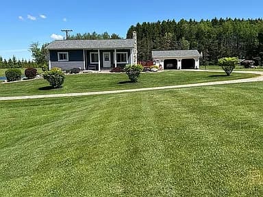 874 Mitchell Lake Rd — exterior photo