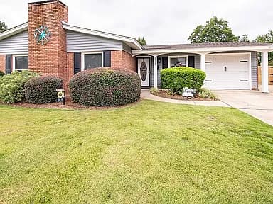 2310 Camelot Pl — exterior photo