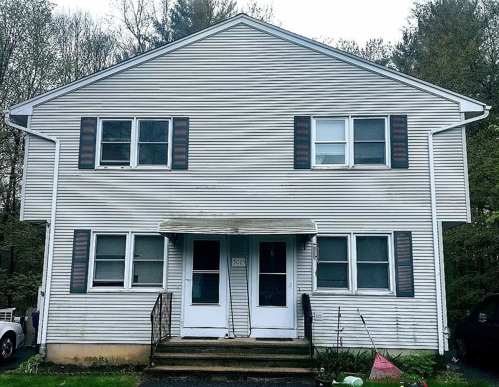 3005 Prospect St — exterior photo