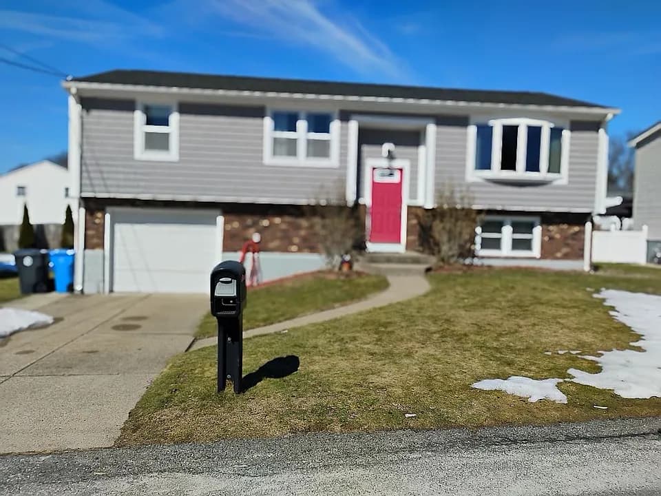 5 Valley St — exterior photo