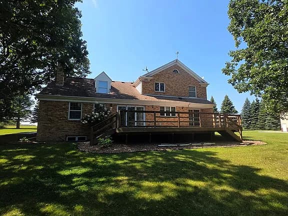1780 35th St NE — exterior photo