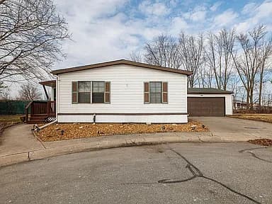 1350 E North St Lot 77 — exterior photo
