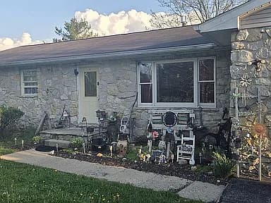 10650 E 100 S — exterior photo