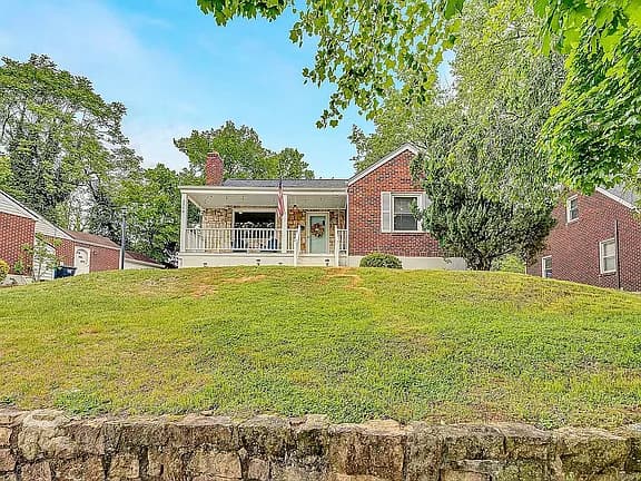 2774 Derwent Dr SW — exterior photo