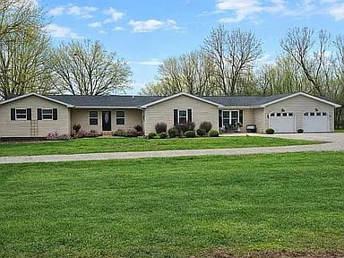 8567 Ashley Ln — exterior photo