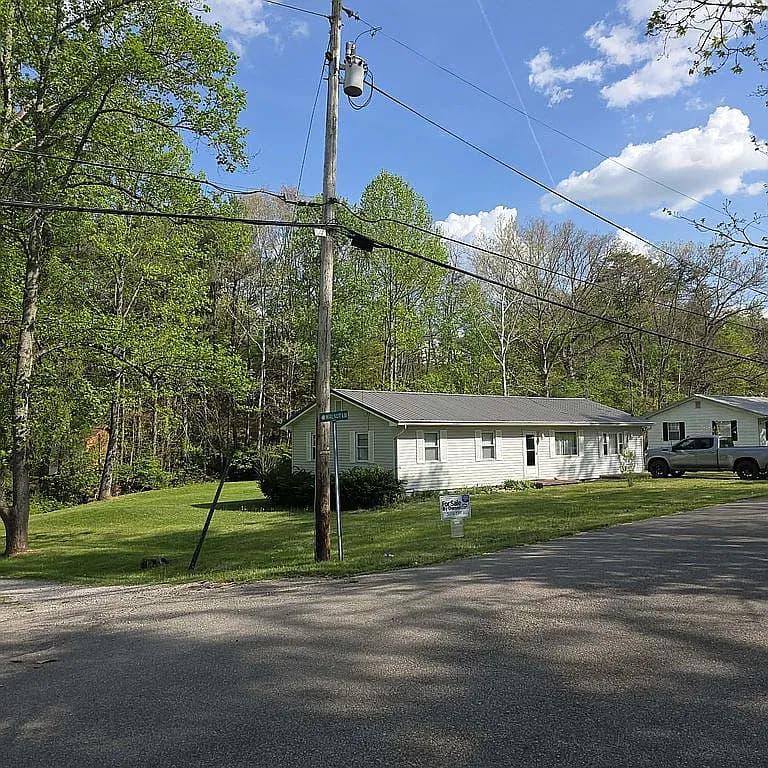 4850 Parchment Valley Rd — exterior photo
