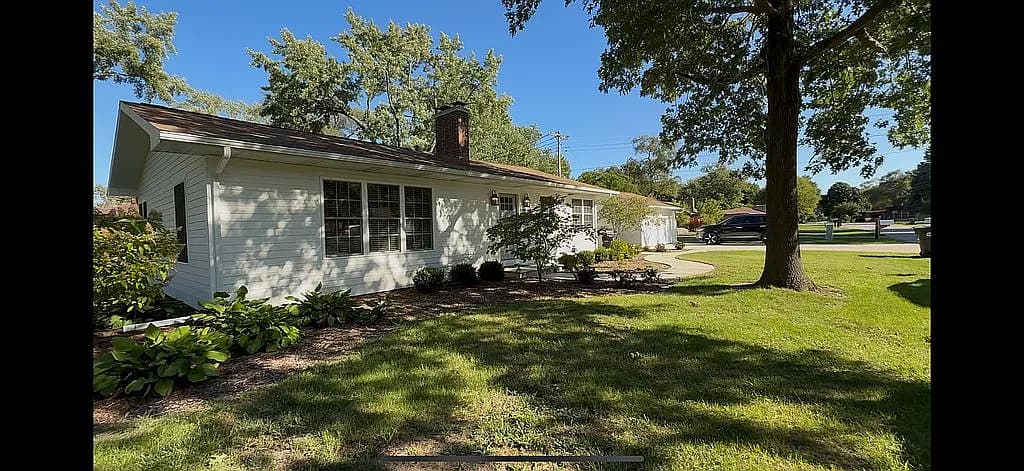 1545 Hadley Rd — exterior photo