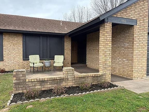 805 Grandview Blvd — exterior photo