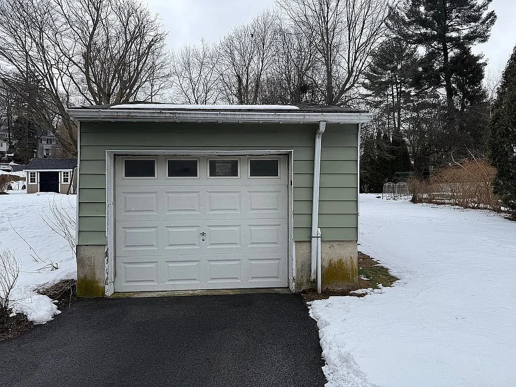 175 Washington Ave — exterior photo