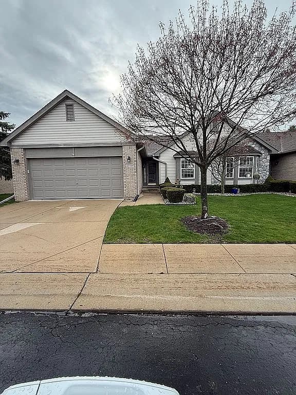 42349 Bayberry Dr — exterior photo