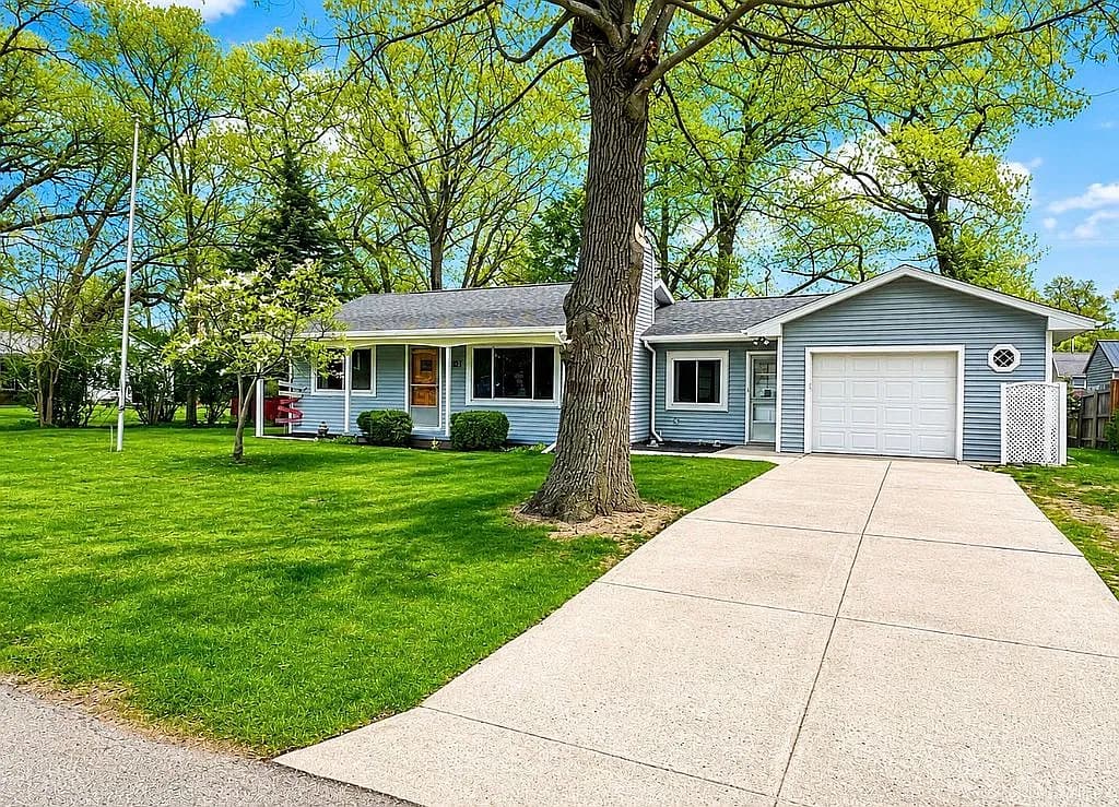 6871 Dormey Ave — exterior photo