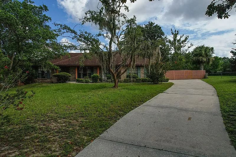 680 Ridgestone Ct — exterior photo