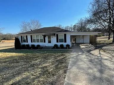 20 Reed Rd — exterior photo