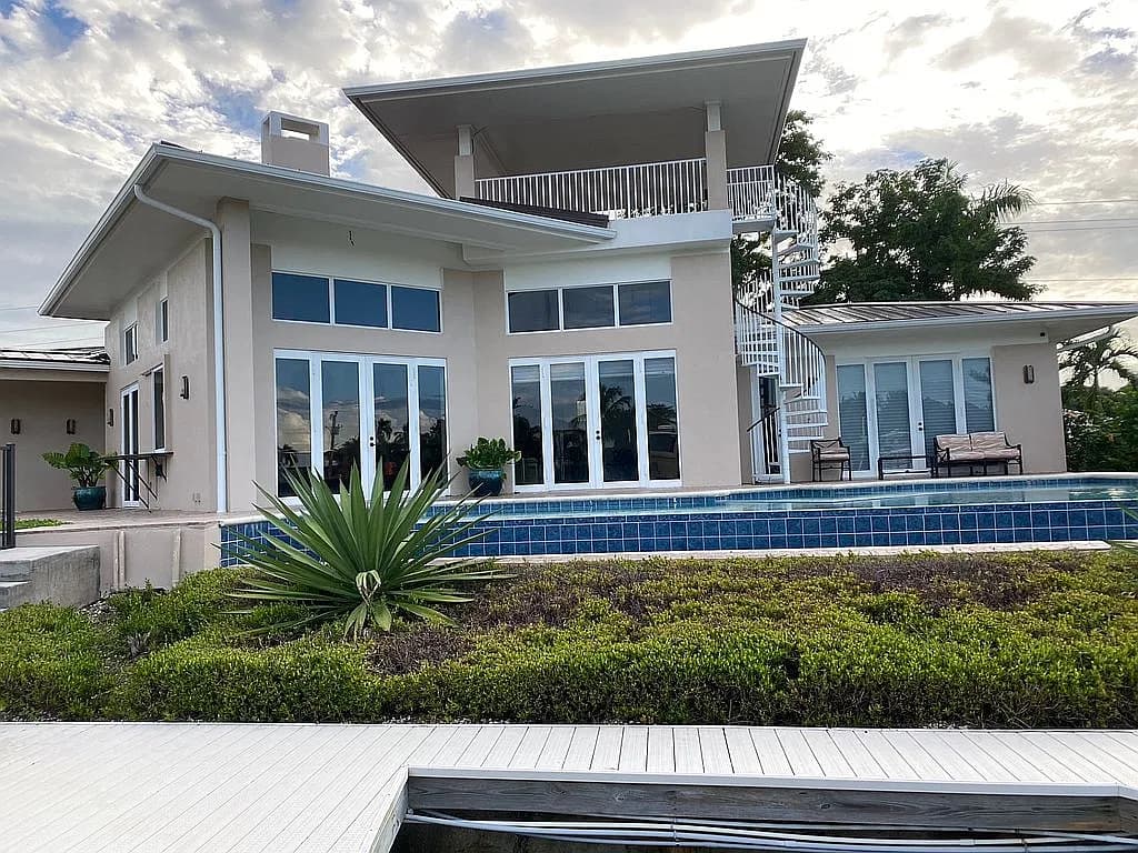 622 Bimini Ave — exterior photo