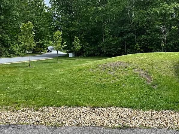 10 Oriole Rd — exterior photo