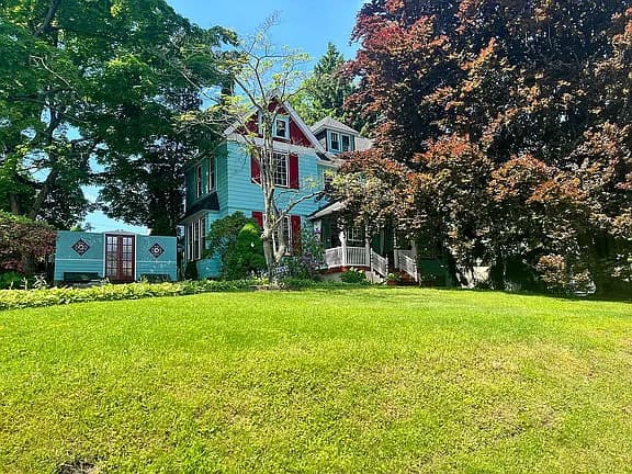 1454 Ridge Ave — exterior photo