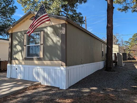 2025 E Jemez Rd Trailer 321 — exterior photo