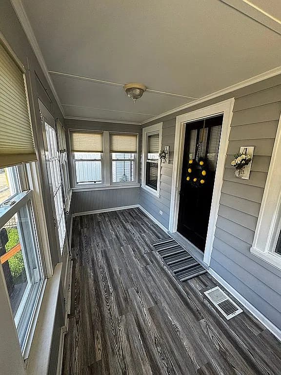 167 Georgetown Ave — exterior photo