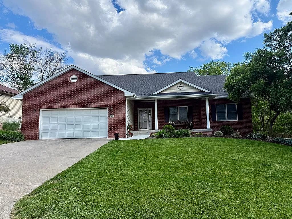 113 Sleepy Hollow Dr — exterior photo