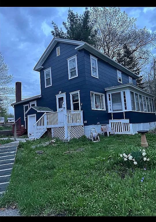 745 Lebanon St — exterior photo