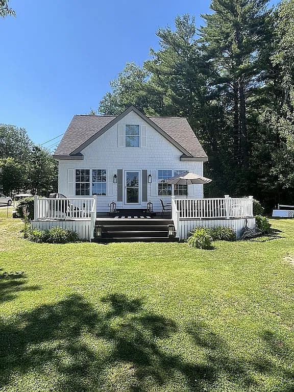 90 Rocky Point Rd — exterior photo