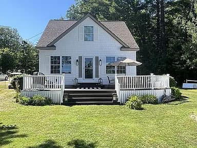 90 Rocky Point Rd — exterior photo